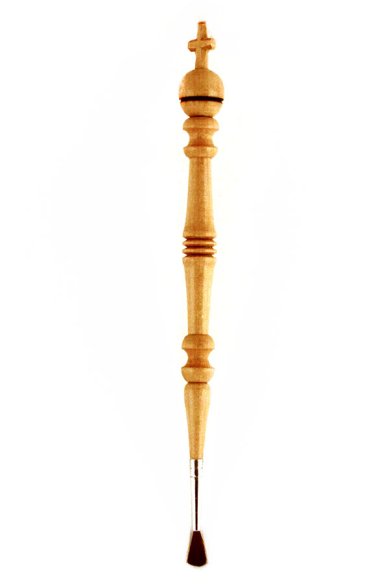 Утварь и подарки Стрючца для помазания витая, с деревянной ручкой (длина:  ручки  - 195  мм, кисти - 14 мм, мастерская \